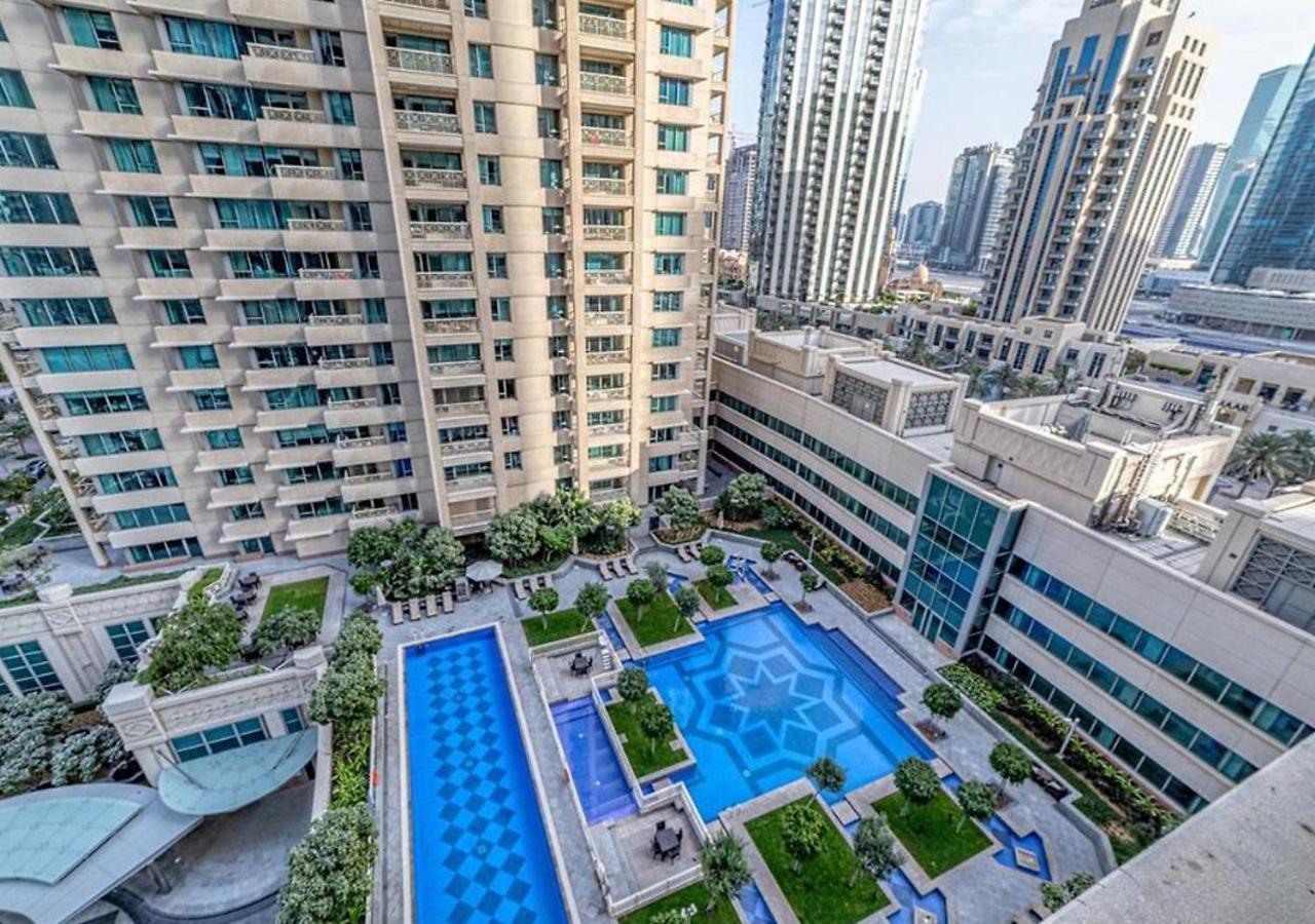 Signature Burj Khalifa View Residence Dubai Exterior foto